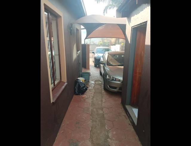 4 BEDROOM HOUSE FOR SALE IN LOTUS GARDENS